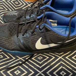 Kobe AD- GREAT CONDITION-worn less than 5 times